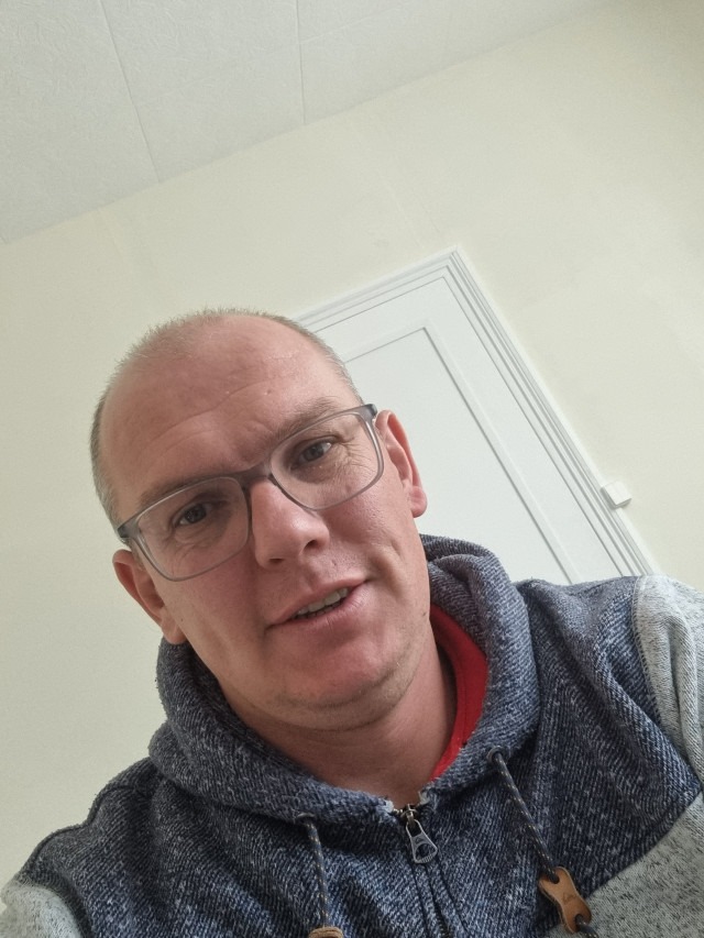 Dominik - Ambeyrac - Aveyron | Rencontre gay