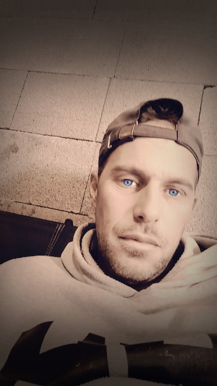 Mervan - Appelle - Tarn | Rencontre gay