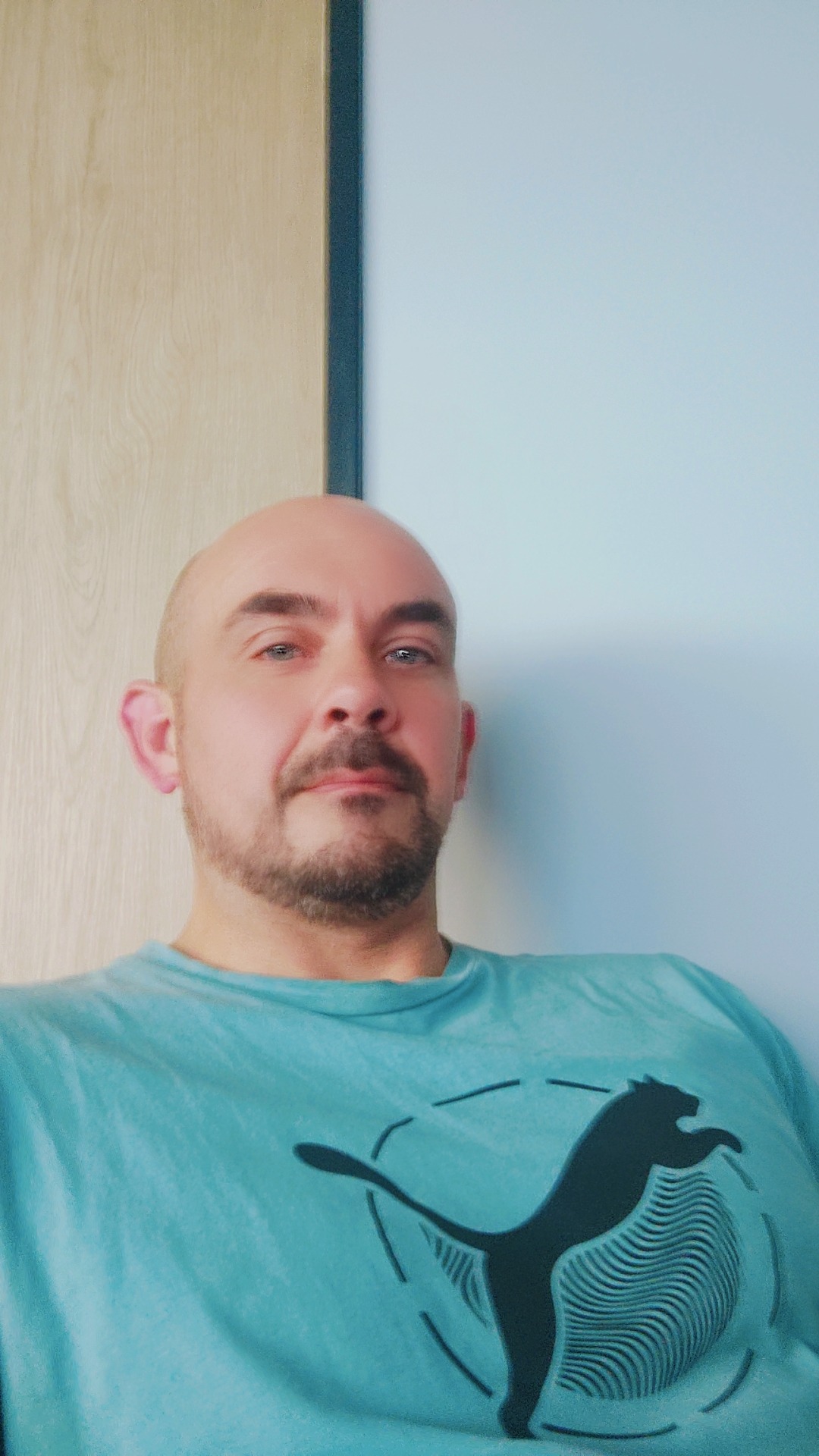 Lowell - Montfrin - Gard | Rencontre gay
